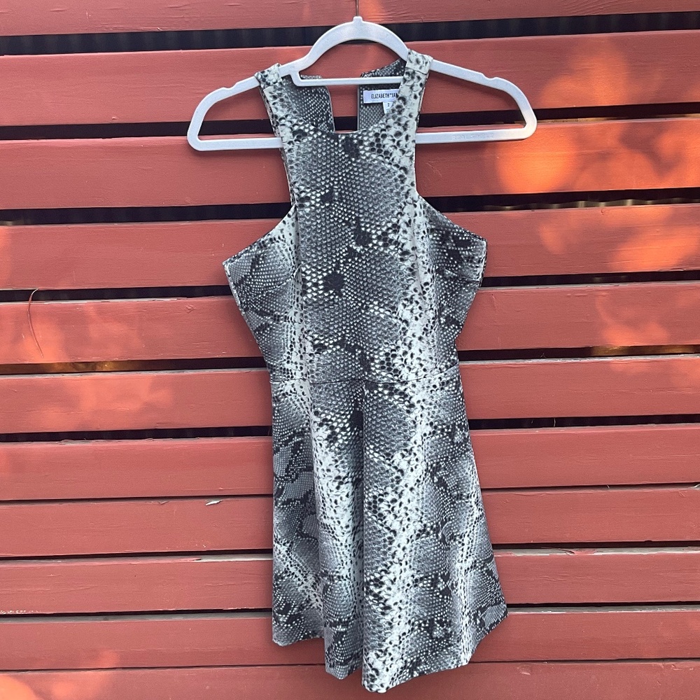 ELIZABETH and JAMES Clarissa Sleeveless Snakeskin Skater Party Dress; Size 2